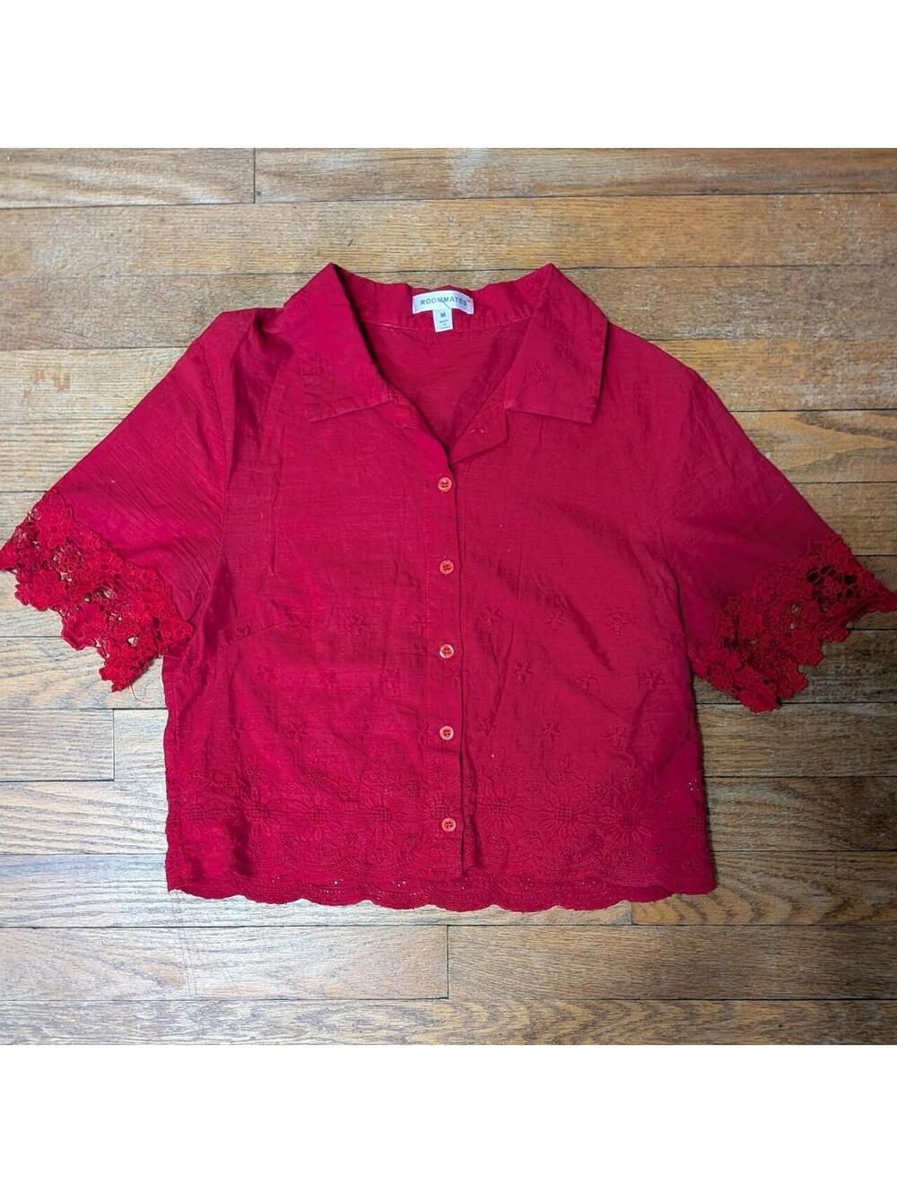Roommates Red Eyelet Crochet Lace Trim Button French Girl Boho Blouse Size M